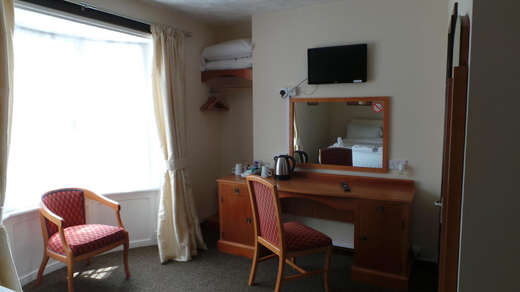 Dolphin Hotel ウェーマス 部屋 写真